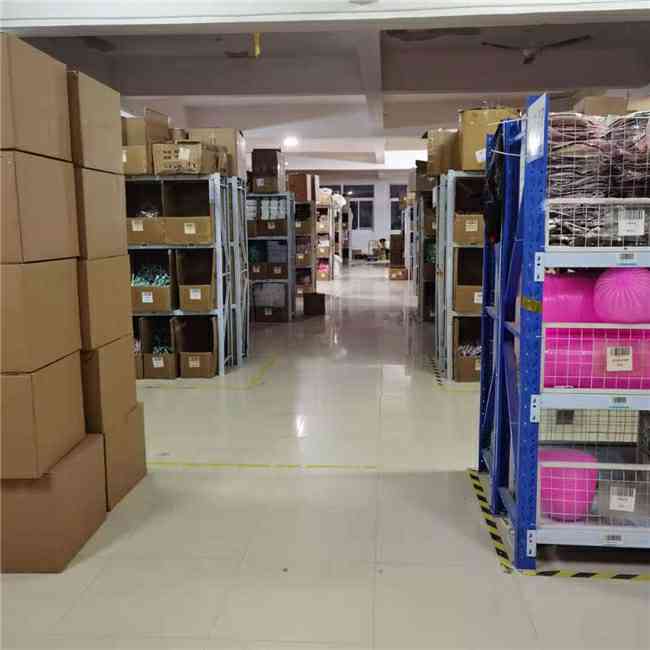 新老賣家涌入，Shopee全托管全面爆發(fā)，日用百貨銷售成為焦點(diǎn)